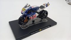 Yamaha YZR-M1 Valentino Rossi WC 2009 1/18, senza scatola originale - scala 1:18
