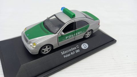 Mercedes C Polizei RLP 2002 1/43, mancante di una parte del lampeggiante, senza scatola originale