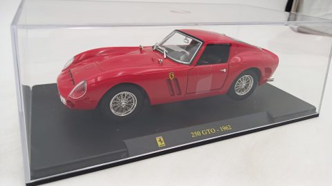 Ferrari 250 GTO 1962 1/24, senza scatola originale