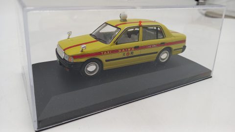 Toyota Crown Tokyo 1998 1/43, senza scatola originale