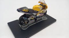 Honda NSR 500 Valentino Rossi WC 2000 1/18, con cavalletto, senza scatola originale - foto 2