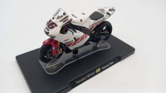 Yamaha YZR-M1 Valentino Rossi Valencia 2005 1/18, senza scatola originale - scala 1:18