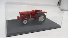 Trattore Renault 56 1968 1/43, mancante di un particolare sopra il passaruota sinistro, senza scatola originale - scala 1:43