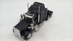 Camion Kenworth W900 1/32, mancante particolari passaruota anteriori, da pulire, senza scatola originale - scala 1:32