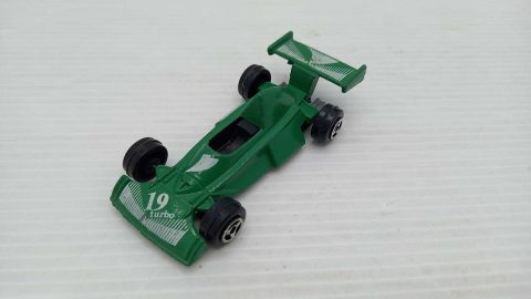 Auto da corsa 1/55, normali segni del tempo
