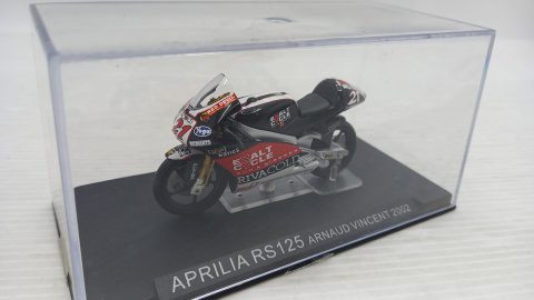 Aprilia RS125 Arnaud Vincent 2002 1/24, teca con qualche segno