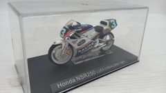 Honda NSR250 Luca Cadalora 1991 1/24 - scala 1:24