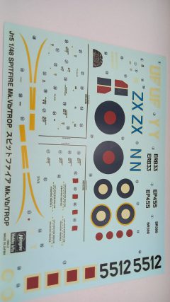 Hasegawa JT5 Spitfire Mk.Vb Trop 1/48, una decals lievemente rovinata - foto 2