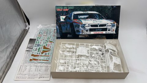 Hasegawa Lancia 037 Rally Jolly Club 1/24 kit di montaggio