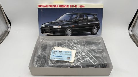 Hasegawa Nissan Pulsar (RNN14) GTI-R 1990 1/24 kit di montaggio