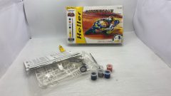 Heller Honda RC211V Repsol Valentino Rossi 1/24 Kit di montaggio, decal rovinate, vernici secche - foto 1