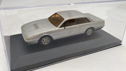 HI-FI Ferrari 412 1/43 kit montato senza scatola originale, mancano specchi e presenta segni di usura