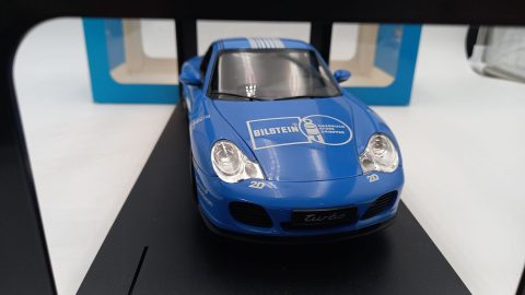 Hot Works Porsche 996 1/18, confezione lievemente usurata