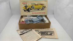 Hubley Packard Sport Phaeton 1930 1/22, kit di montaggio in metallo vintage, confezione con normali segni del tempo - scala ?