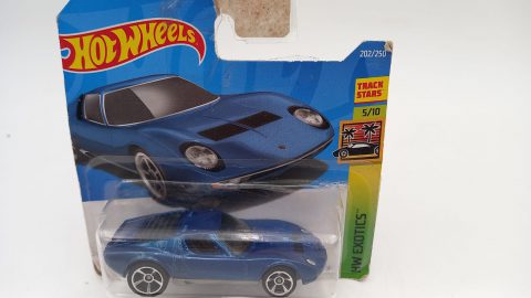 Hot Wheels Lamborghini Miura SV 1/64
