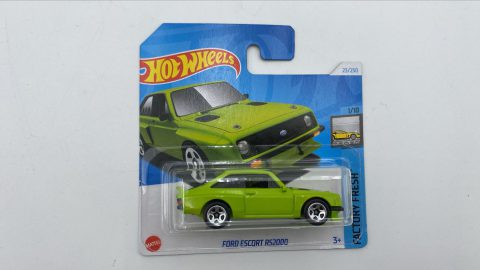 Hot Wheels Ford Escort RS2000 1/64