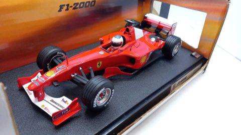 Hot Wheels Ferrari F1-2000 R. Barrichello 1/18, scatola lievemente usurata