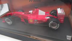 Hot Wheels Ferrari F1-2000 Rubens Barrichello 1/18 - foto 2