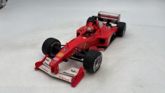 Hot Wheels Ferrari F1 2000 1/18 senza scatola originale - scala 1:18