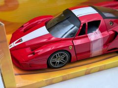 Hot Wheels Ferrari FXX 1/18 Scatola Lievemente usurata - foto 2