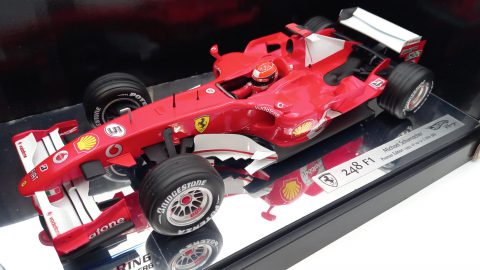 Hot Wheels Ferrari 248 F1 M. Schumacher 2006 1/18