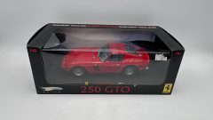 Hotwheels Ferrari 250 GTO 1/18, Scatola Rovinata, Modello in ottime condizioni - foto 2