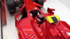 Hot Wheels Ferrari F2007 200th Grand Prix win K. Raikkonen Chinese GP 2007 1/18 - foto 6