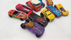 Hot Wheels lotto 10 macchinine assortite 1/43, ottime condizioni - foto 2
