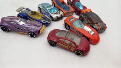 Hot Wheels lotto 8 macchinine assortite 1/43, ottime condizioni - foto 2