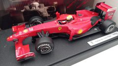 Hot Wheels Ferrari F1 F60 Felipe Massa 2009 1/18, confezione usurata nella parte trasparente - scala 1:18