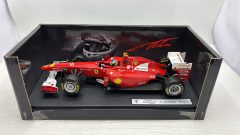 Hot Wheels Ferrari 150 Italia F. Alonso 2011 1/18 - foto 2