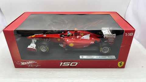 Hot Wheels Ferrari 150 Italia F. Alonso 2011 1/18