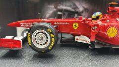 Hot Wheels Ferrari 150 Italia F. Alonso 2011 1/18 - foto 4