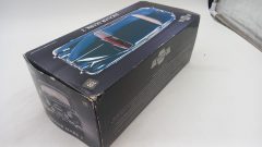 Model Icons Jaguar Mk2 1/18, punti di lievissima fioritura della vernice, confezione lievemente usurata - foto 8