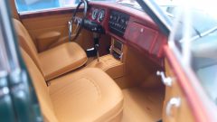Model Icons Jaguar Mk2 1/18, punti di lievissima fioritura della vernice, confezione lievemente usurata - foto 6
