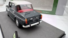 Infinite statue Mimmo Su Fiat 1100D 1221 C.C 1962 1/18 Carlo Verdone Collection, Modificata Stradale, Con Teca - foto 5