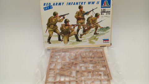 Italeri red army infantry WWII SET 2 1/35