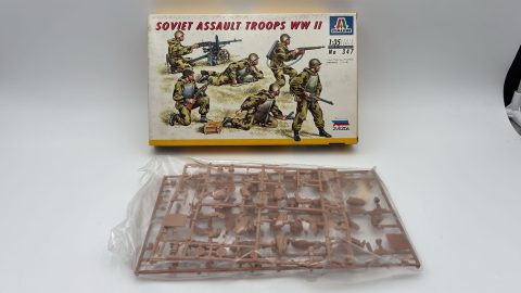 Italeri Soviet Assult Troops WWII 1/35