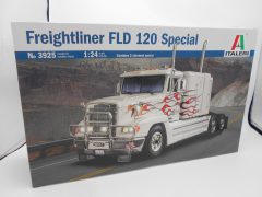 Italeri Freightliner FLD 120 special 1/24 - scala 1:24