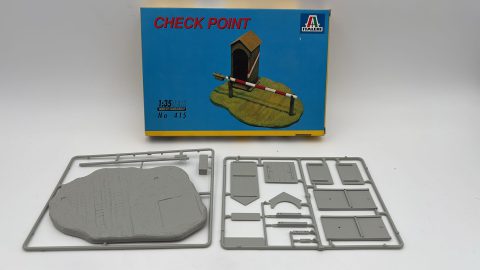 Italeri Check Point 1/35