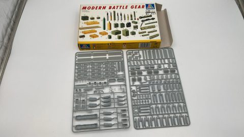 Italeri Modern Battle Gear 1/35
