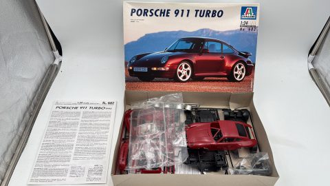 Italeri Porsche 911 Turbo 1/24 kit di montaggio