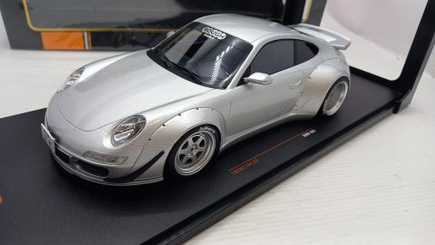 Ixo Porsche RWB 997 1/18