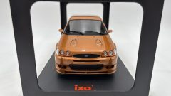 Ixo Ford Escort RS Custom 1998 1/18 - foto 2