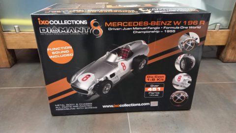 IXO Mercedes-Benz W196 Juan Manuel Fangio 1955 1/8, kit di montaggio composto da oltre 451 particolari, parti giÃ  verniciate