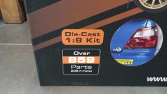 IXO Subaru Impreza WRC 2003 1/8, kit composto da 859 parti, con impianto luci - foto 3