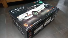 IXO Porsche 911 RS 2.7 1/8, kit di montaggio composto da oltre 713 particolari, parti già verniciate - foto 10