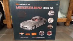 IXO Mercedes 300 SL 1/8, kit di montaggio composto da oltre 602 particolari, parti già verniciate - scala 1:8