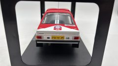 Ixo Ford Escort MK II RS 1800 Rally 1000 Lakes 1977 1/18 - foto 5