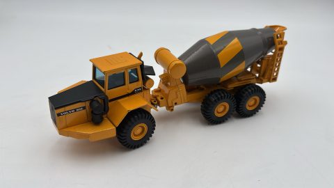 Joal Volvo A35C betoniera articolata 1/50 senza scatola originale